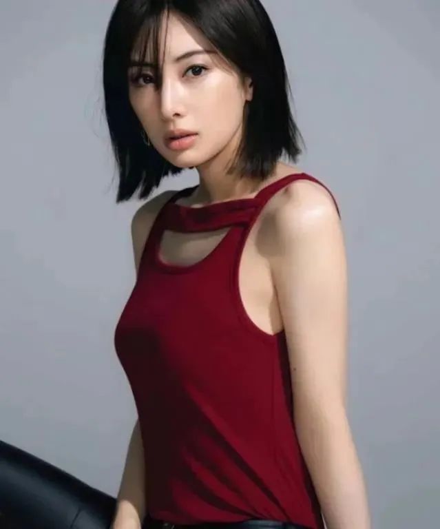 日本最美女星颜值排行（2023年日本10大最美女星出炉:石原里美仅第7，新垣结衣掉到第2名）(图90)